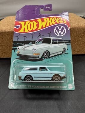 2022 Hot Wheels Custom 69 VW Squareback #2/8 Walmart Exclusive GRT01 Volkswagen
